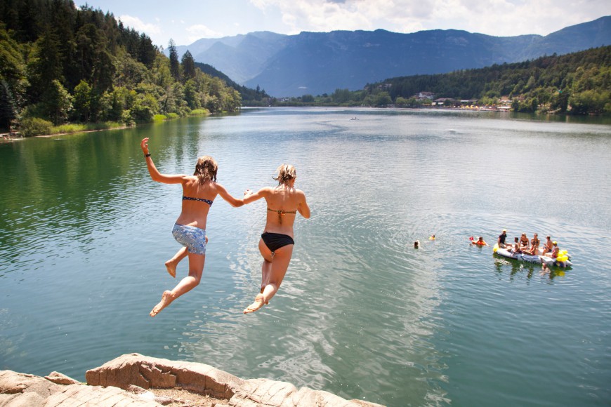 Der Große Montiggler See zählt zu den saubersten Seen Italiens.