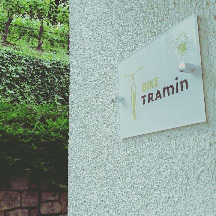 Das neue Schild bei einem unserer Betriebe