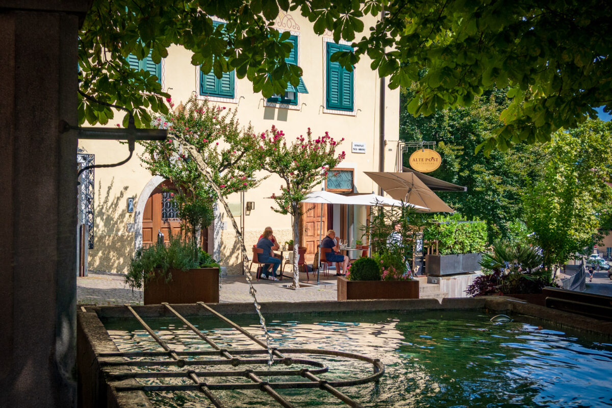 Brunnen Dorfplatz Tramin