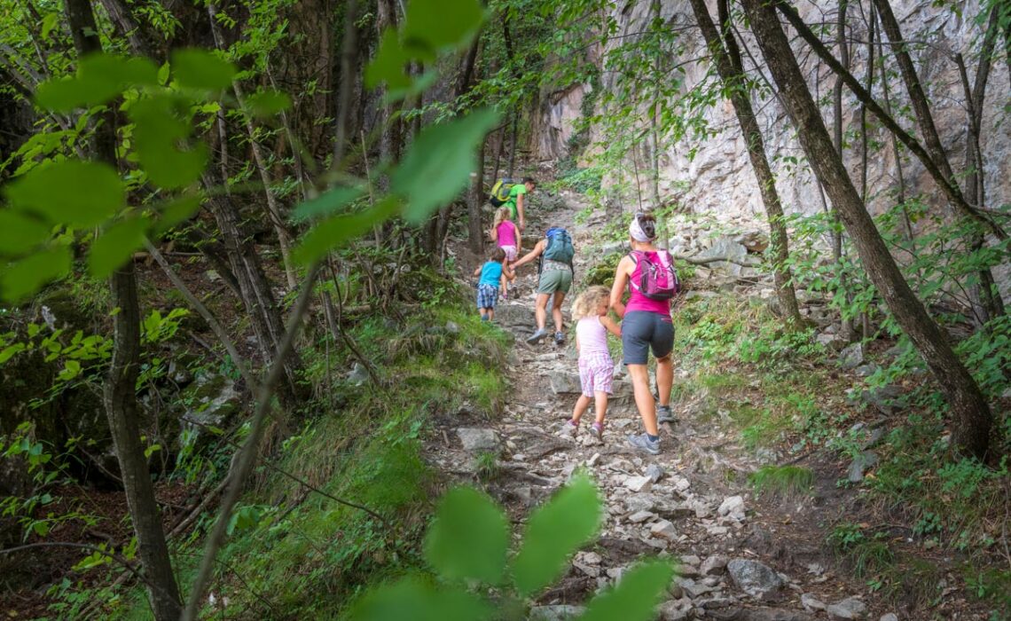Wanderung durch das Grauner Loch